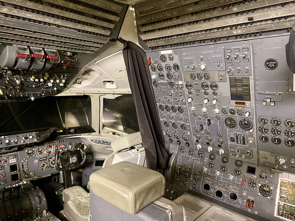 DC-10 Flight Engineer Panel